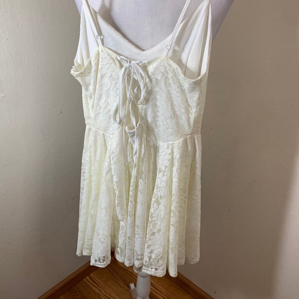 White lace dress size S - Picture 4 of 9